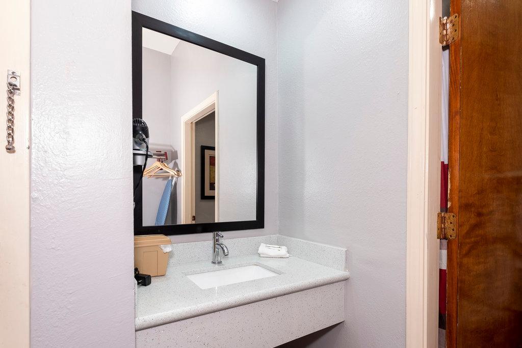 Rodeway Inn Brandon Dış mekan fotoğraf