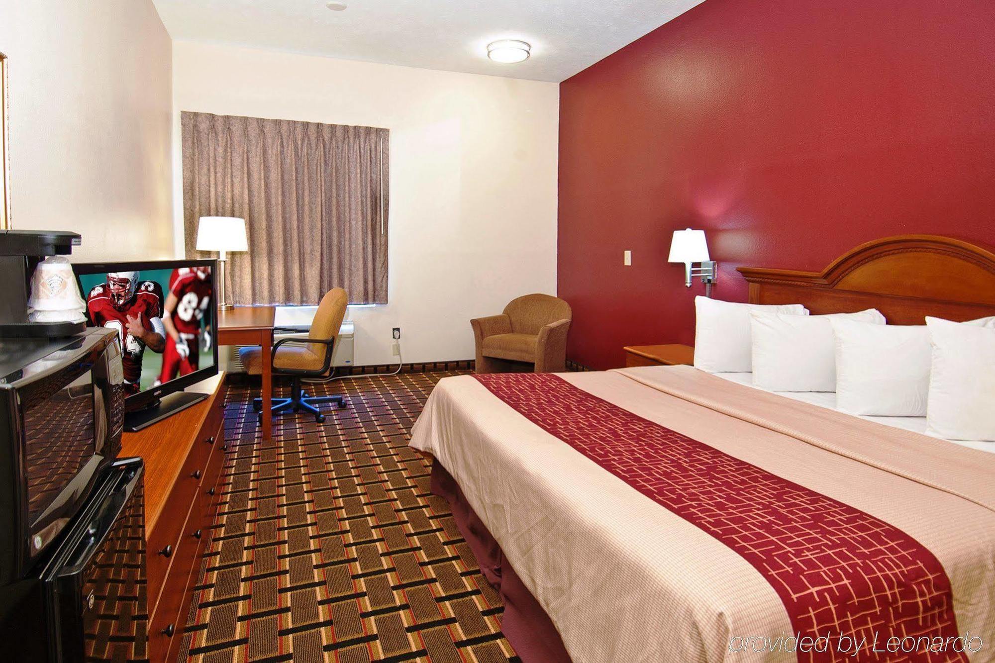 Rodeway Inn Brandon Dış mekan fotoğraf