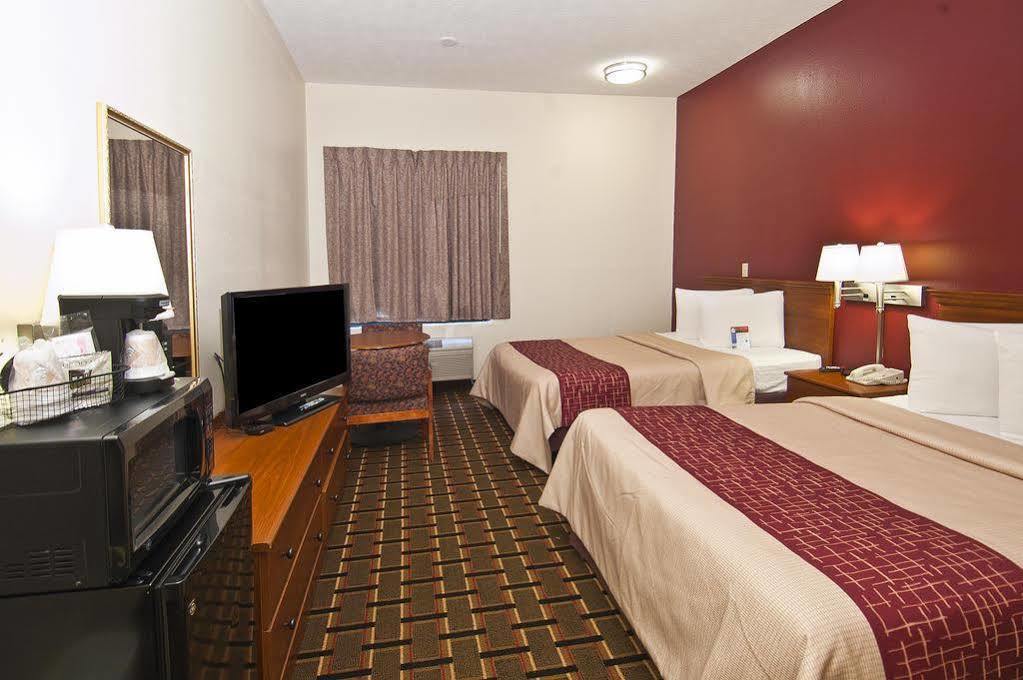 Rodeway Inn Brandon Dış mekan fotoğraf