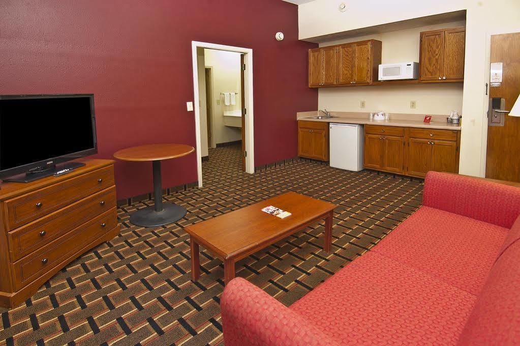 Rodeway Inn Brandon Dış mekan fotoğraf